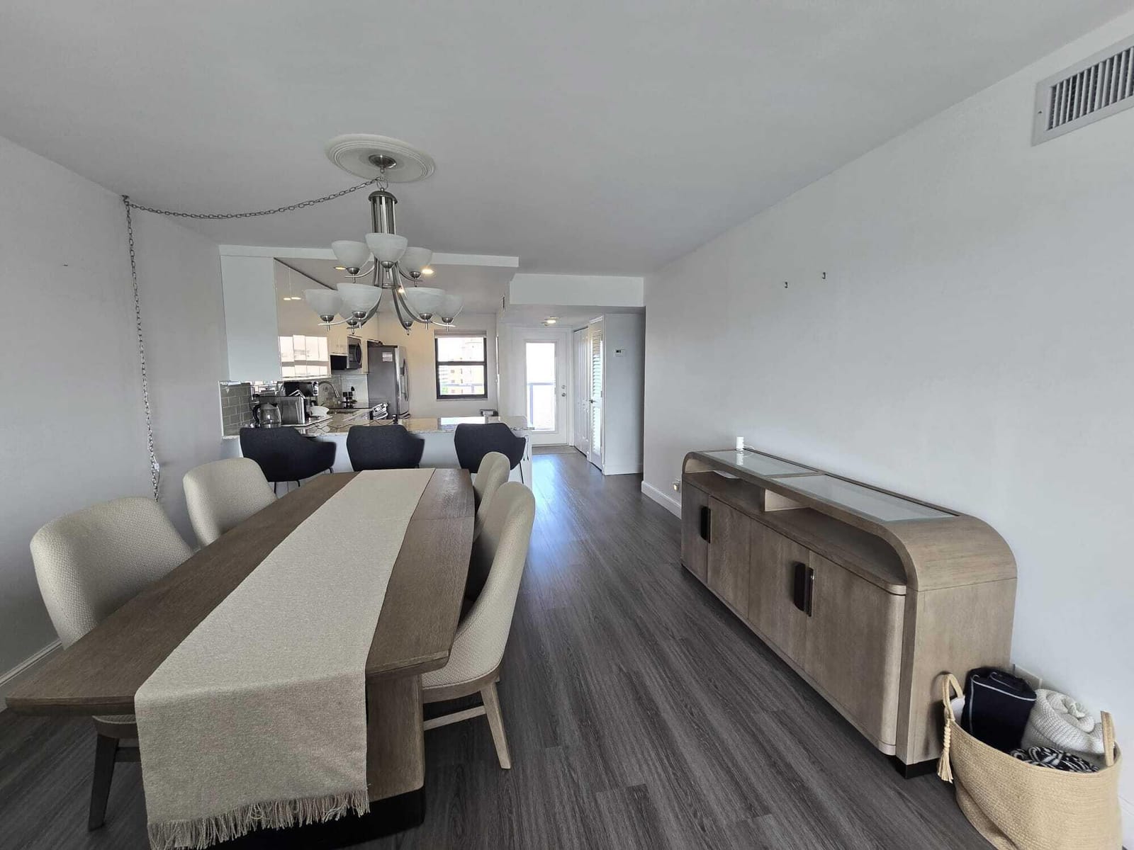 1401 N Riverside Drive 805 — photo 12