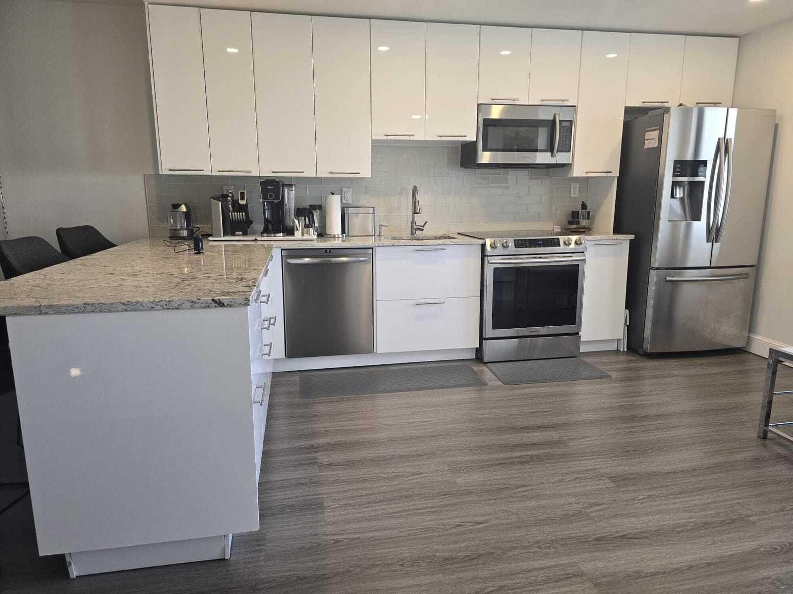 1401 N Riverside Drive 805 — photo 3