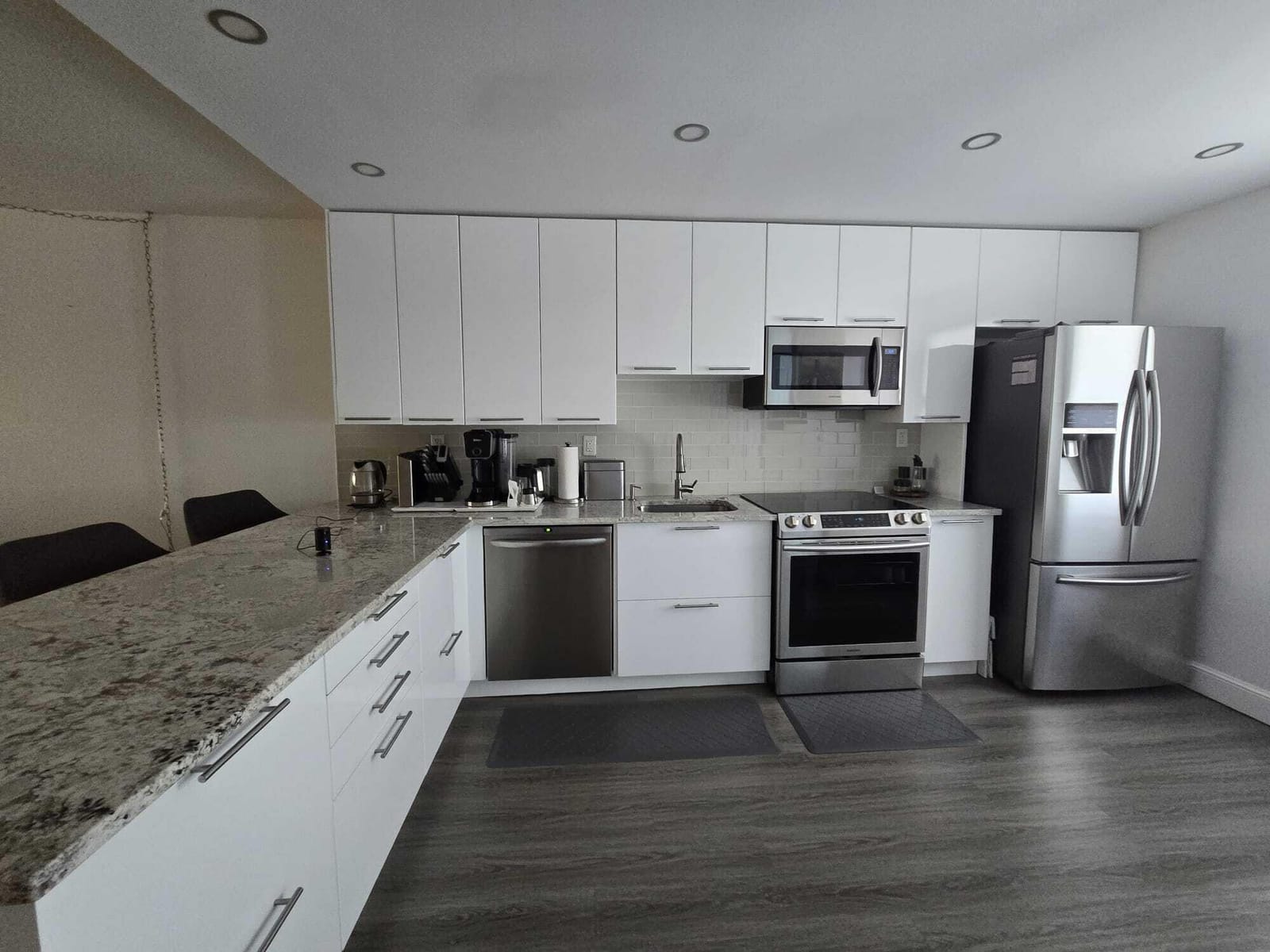 1401 N Riverside Drive 805 — photo 9