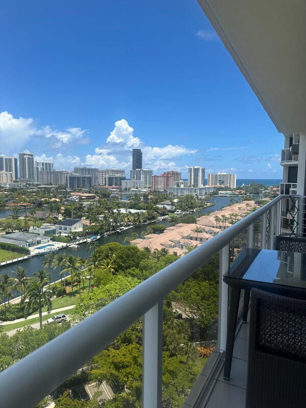 3640 Yacht Club Drive 1403