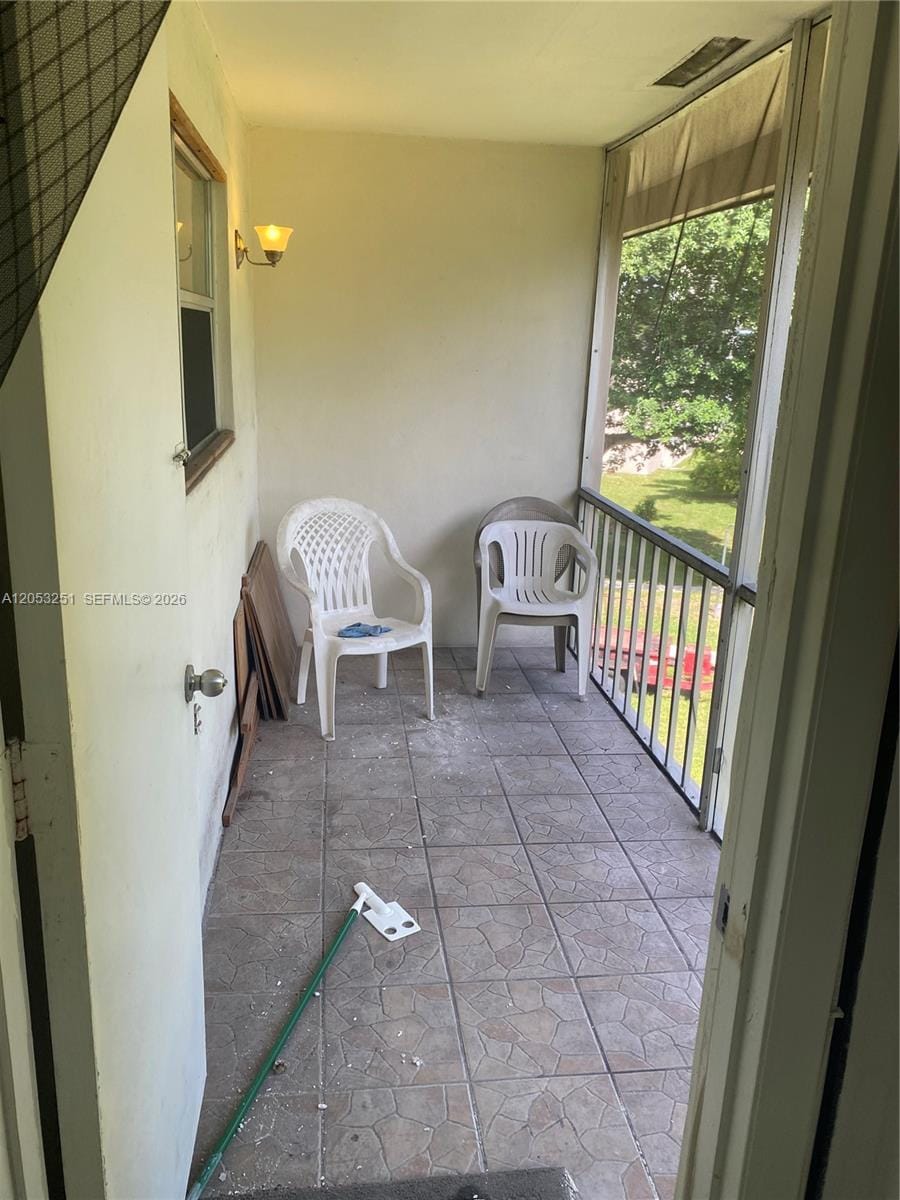 1550 NE 191st Street 309 — photo 9