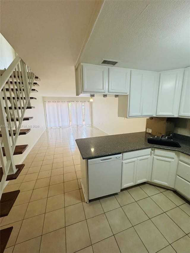 15385 S Dixie Hwy 22 Hwy 22 22, Palmetto Bay, FL 33157