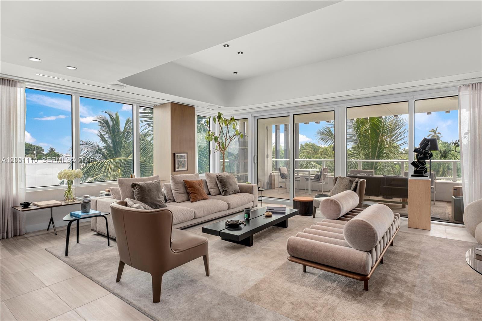 4701 N Meridian Avenue 421, Miami Beach, FL 33140 photo 2