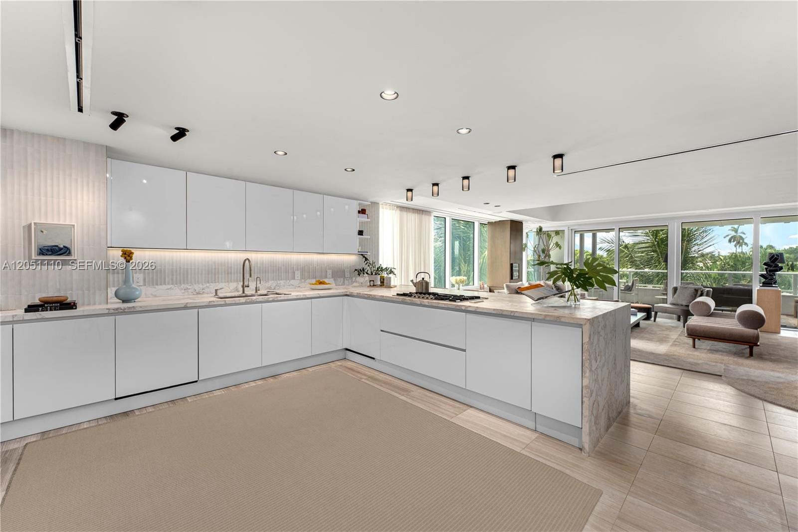 4701 N Meridian Avenue 421, Miami Beach, FL 33140 photo 9