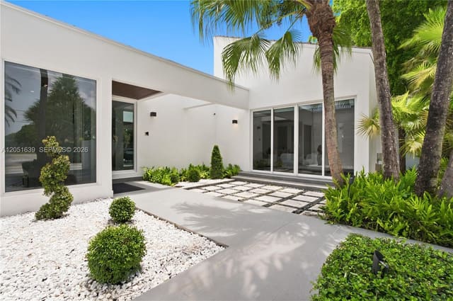 10420 SW 64th Street, Miller Drive Estates, Miami, FL