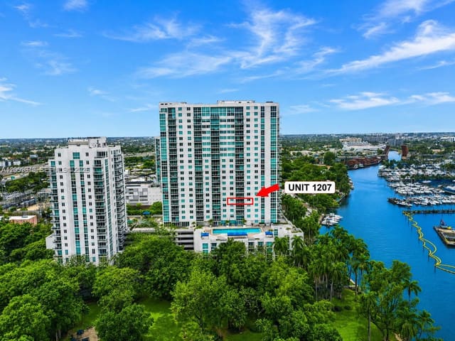 1861 S River Drive 1207, Terrazas Riverpark Villag, Miami, FL