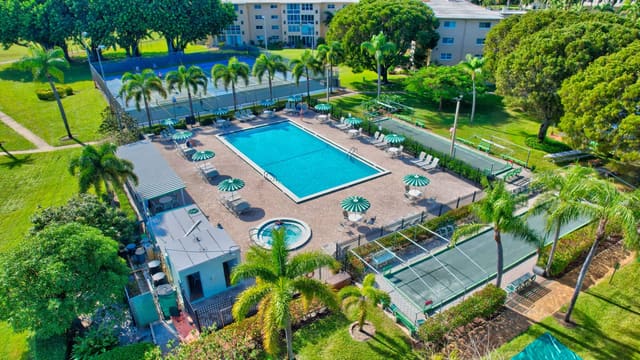 300 NE 26th Avenue 408, Boynton Beach, FL 33435