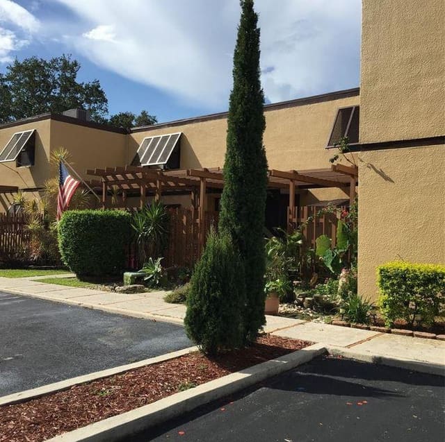 10740 S Golfview Drive, Pembroke Pines, FL 33026