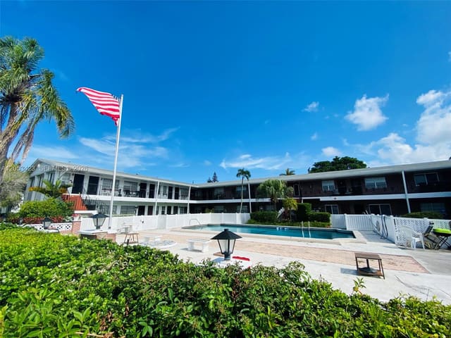 1150 Atlantic Shores Boulevard 501, Hallandale Beach, FL 33009