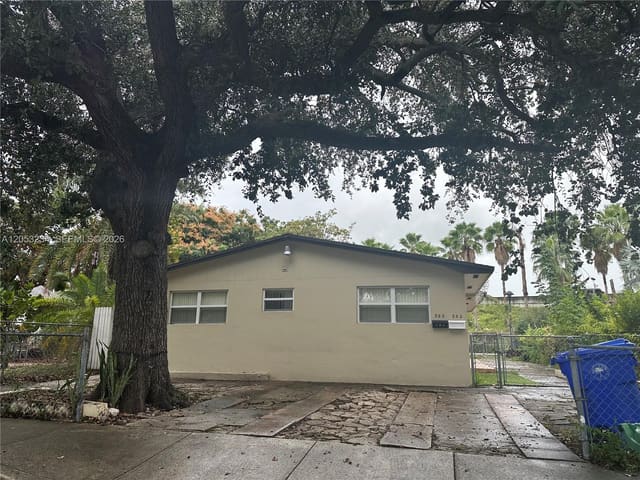 280 NW 39th Street *, Miami, FL 33127