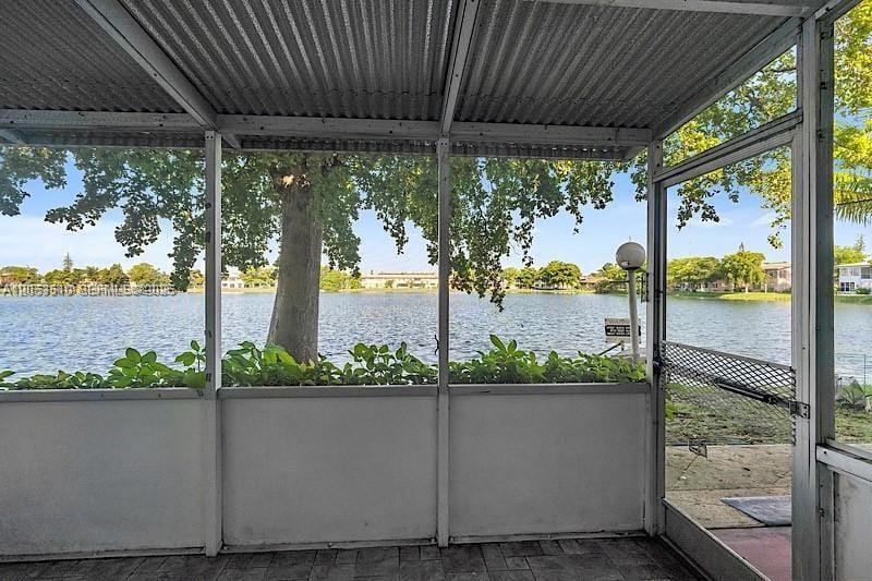 19000 NE 3rd Court 405, Miami, FL 33179 photo 2