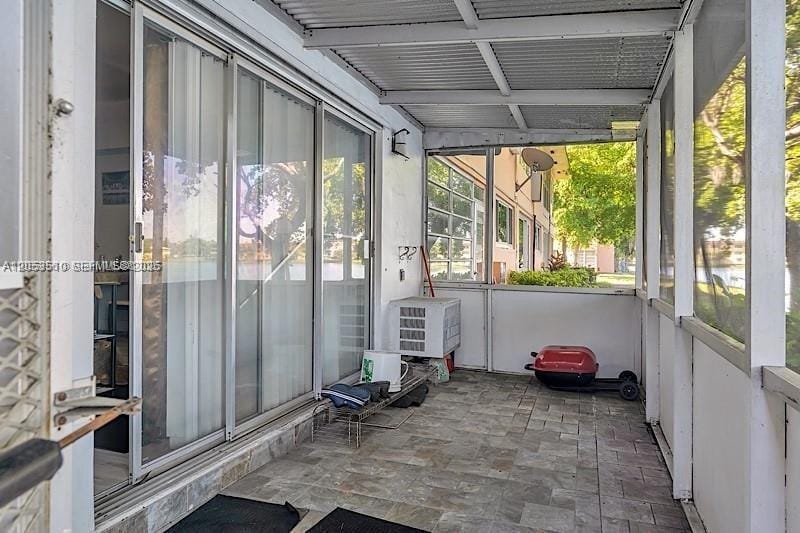 19000 NE 3rd Court 405, Miami, FL 33179 photo 3