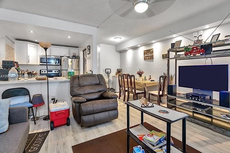 19000 NE 3rd Court 405, Miami, FL 33179 photo 5