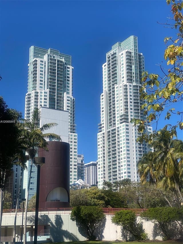 244 Biscayne Boulevard 2409, Miami, FL 33132