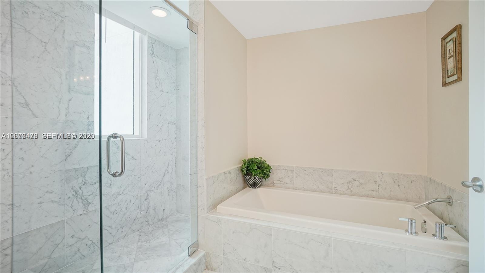 244 Biscayne Boulevard 2409, Miami, FL 33132 photo 17