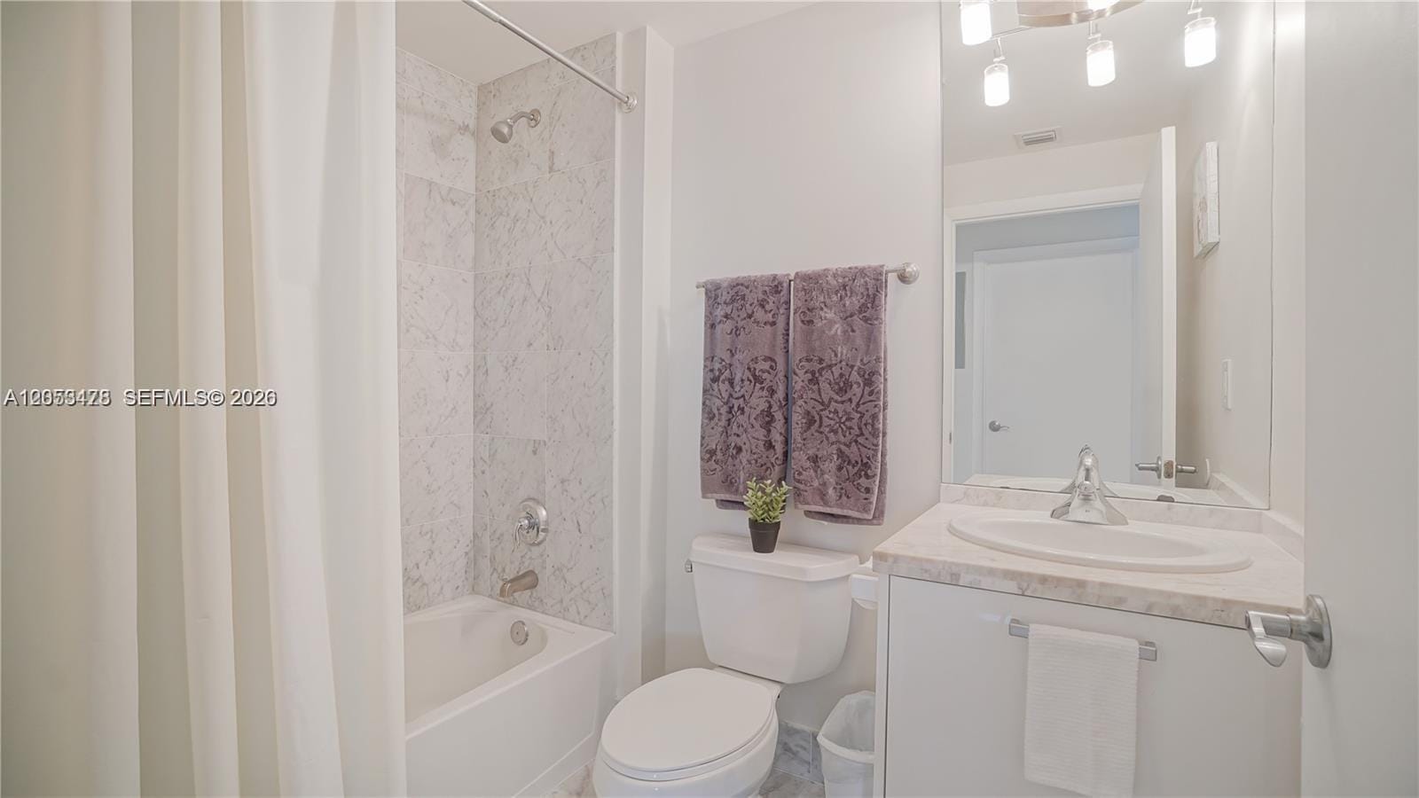 244 Biscayne Boulevard 2409, Miami, FL 33132 photo 19