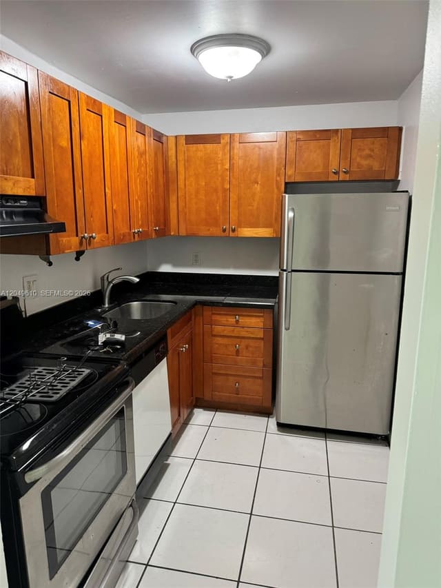 8511 NW 8th Street 303, Miami, FL 33126