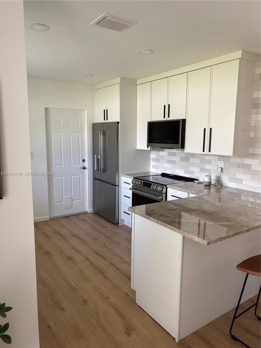 3397 NE 20th Avenue — photo 8