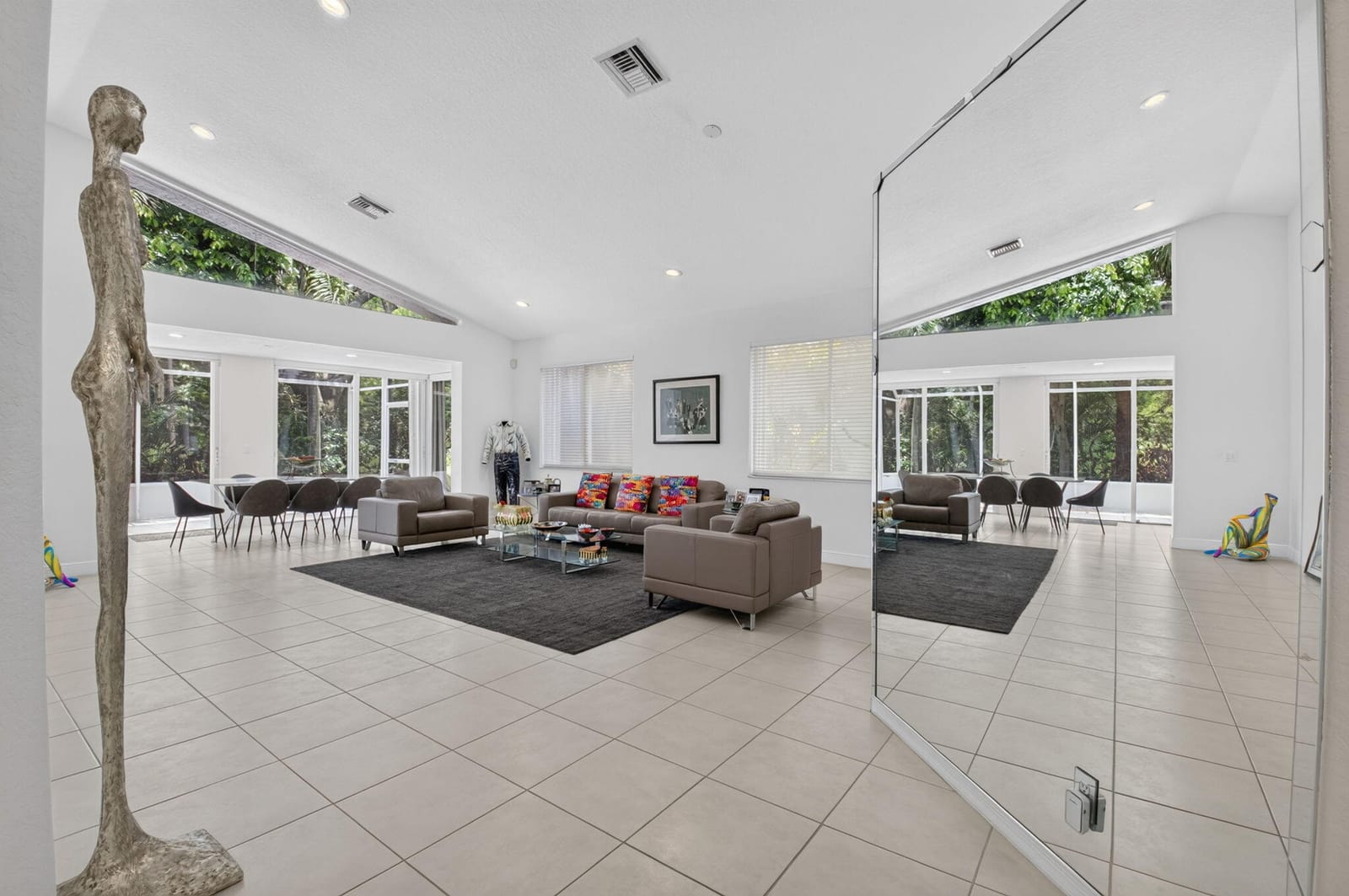 5207 BROOKVIEW Drive — photo 3