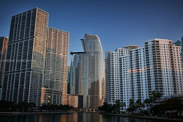 300 Biscayne Boulevard Way 1705W, Miami, FL 33131