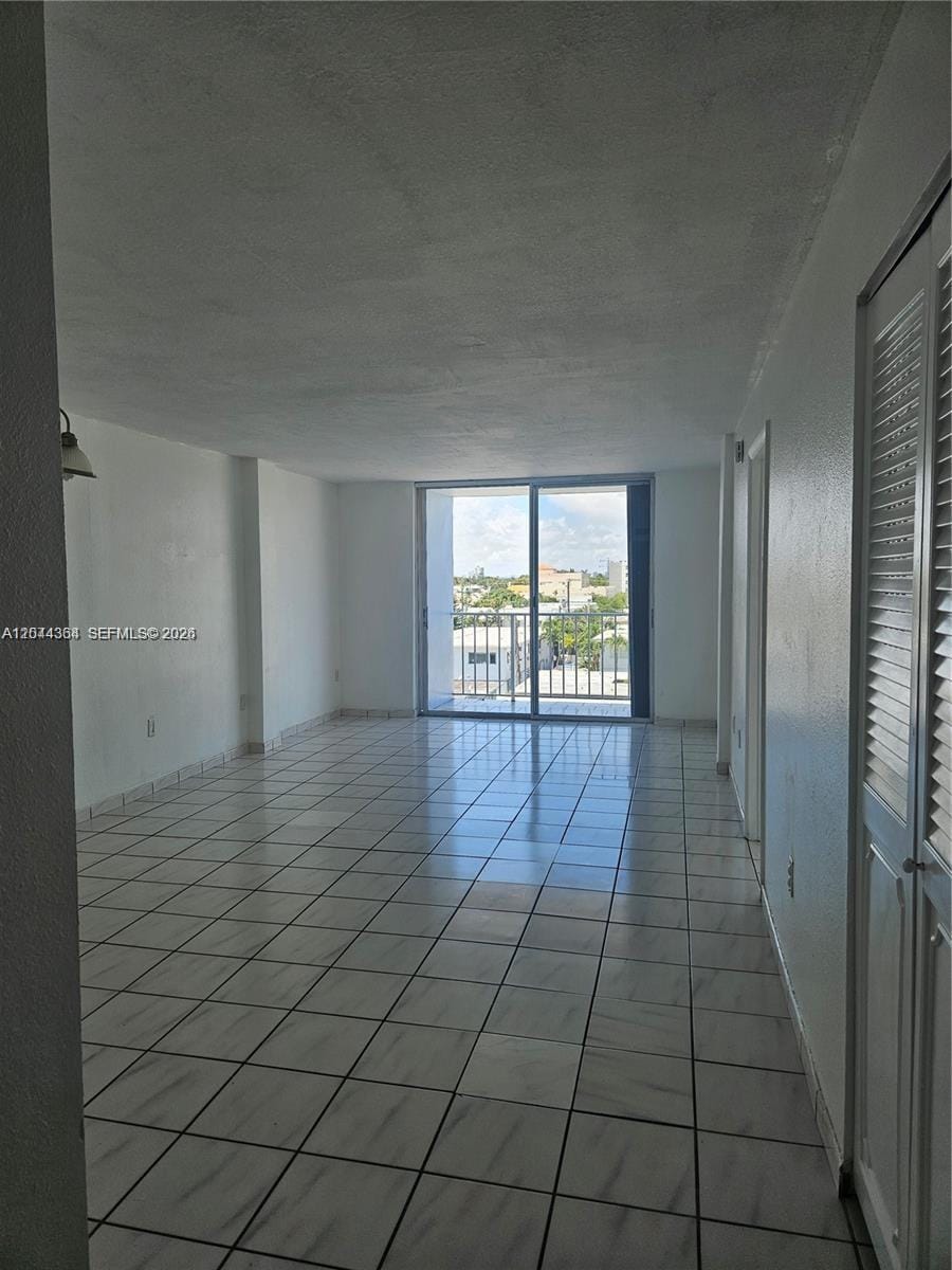 8340 Harding Avenue 504 — photo 2