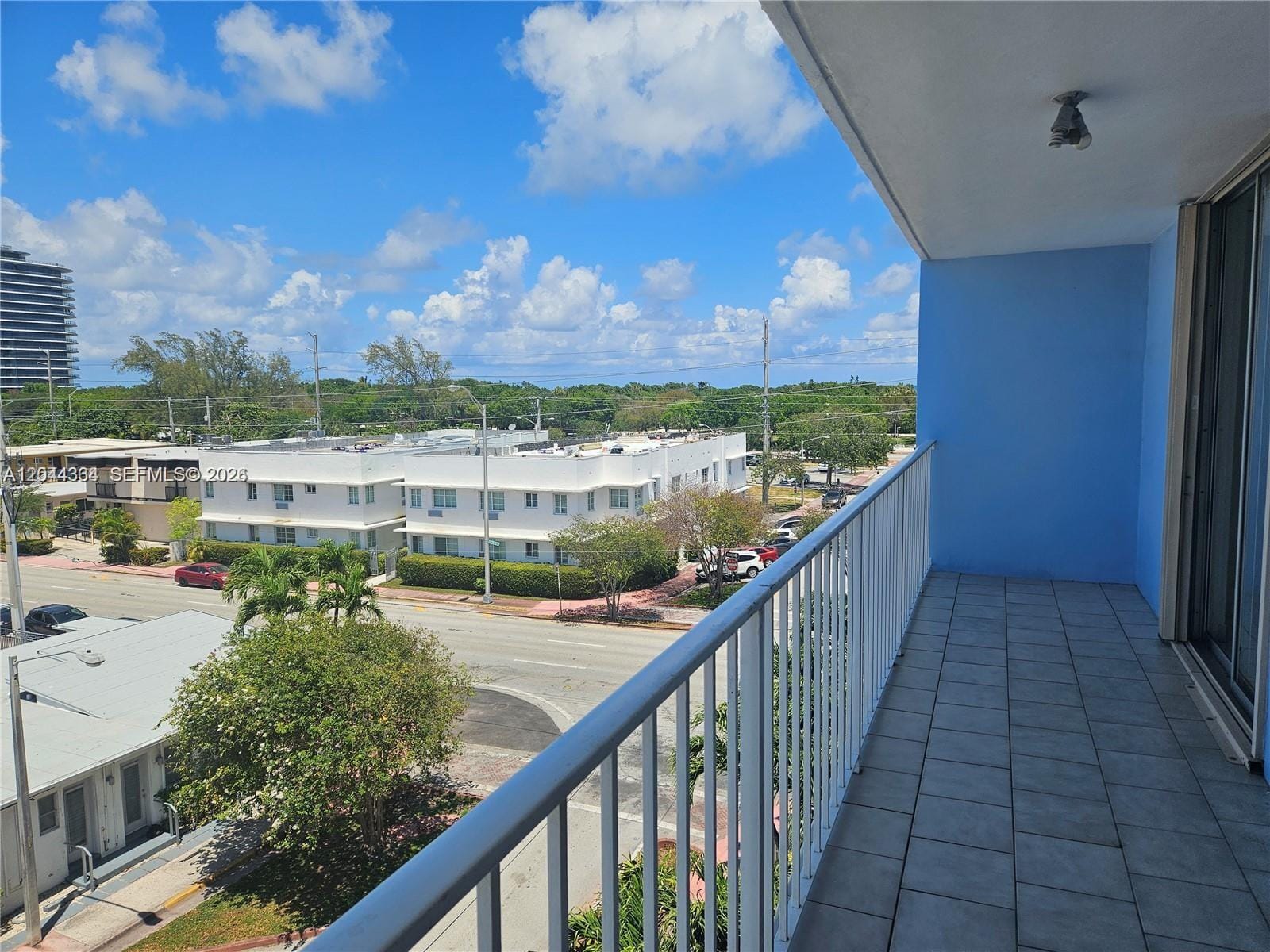 8340 Harding Avenue 504 — photo 4