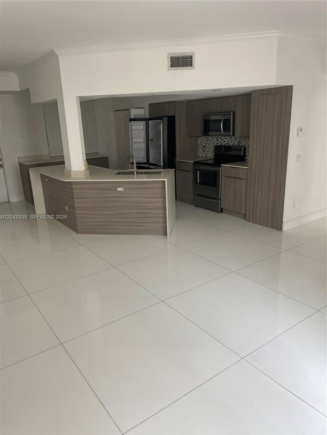 3155 NE 184th Street 8105, Village By The Bay, Aventura, FL
