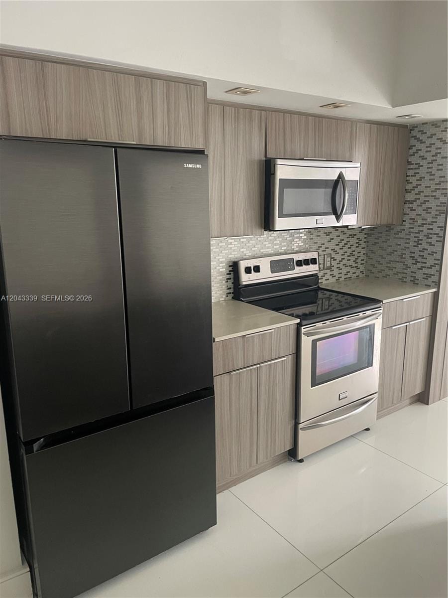 3155 NE 184th Street 8105, Aventura, FL 33160 photo 2