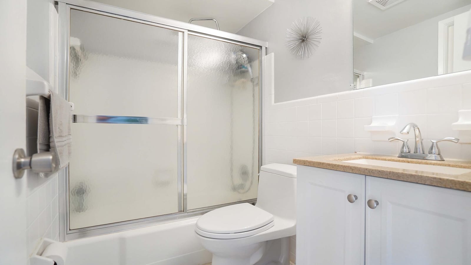 3220 Bayview Drive 202, Fort Lauderdale, FL 33306 photo 13