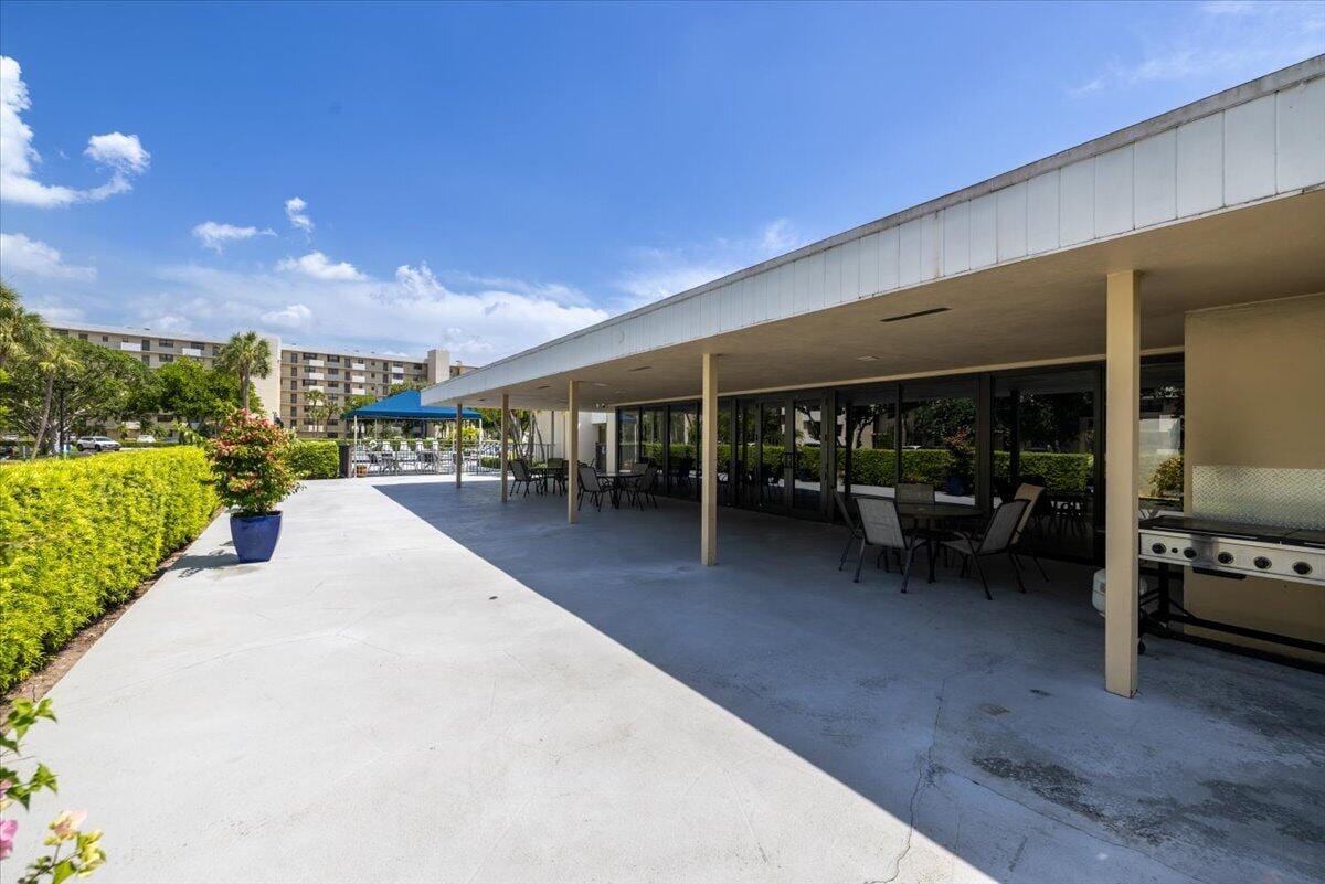 2430 DEER CREEK COUNTRY CLUB Boulevard 506, Deerfield Beach, FL 33442 photo 26