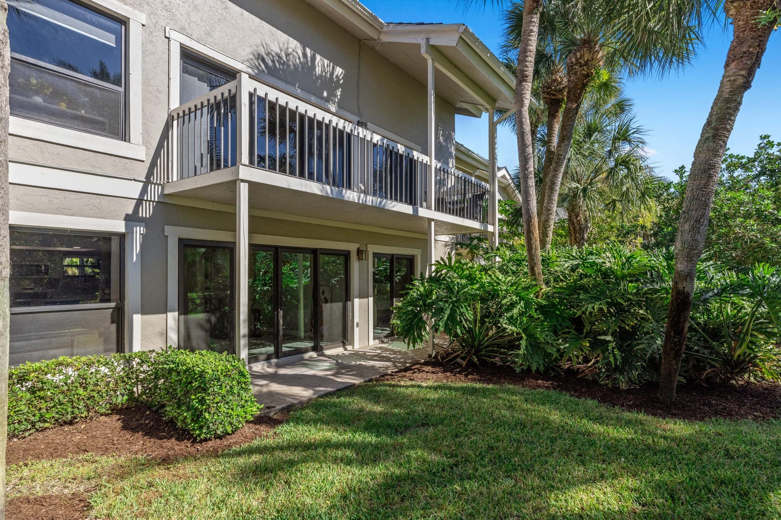 11863 Wimbledon Circle 438, Wellington, FL 33414 photo 21