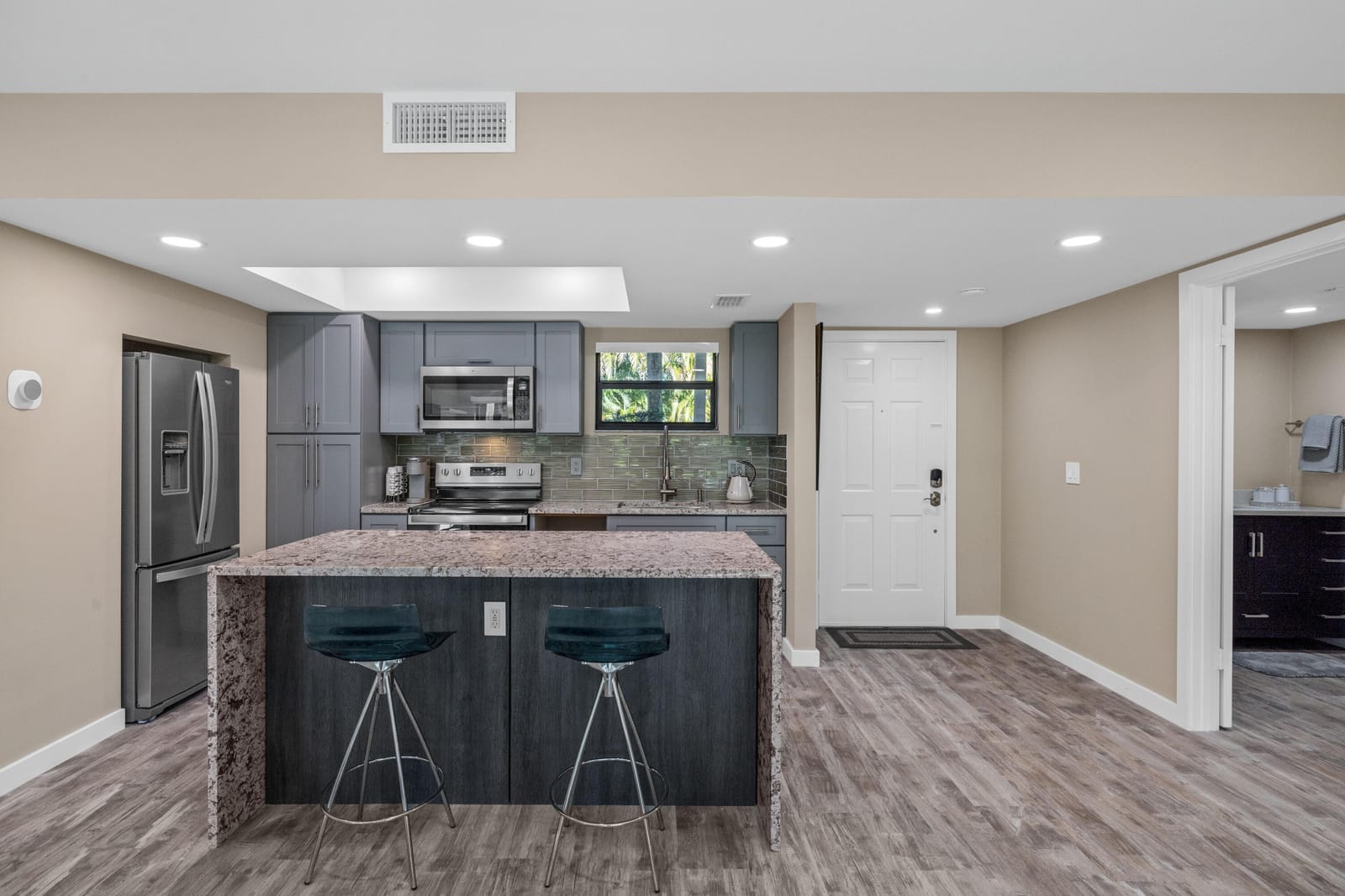 11863 Wimbledon Circle 438, Wellington, FL 33414 photo 24