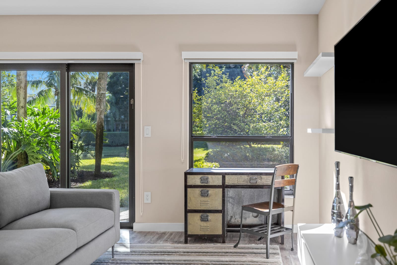 11863 Wimbledon Circle 438 — photo 8