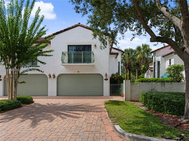 2908 Hidden Harbour Court, Dania Beach, FL 33312