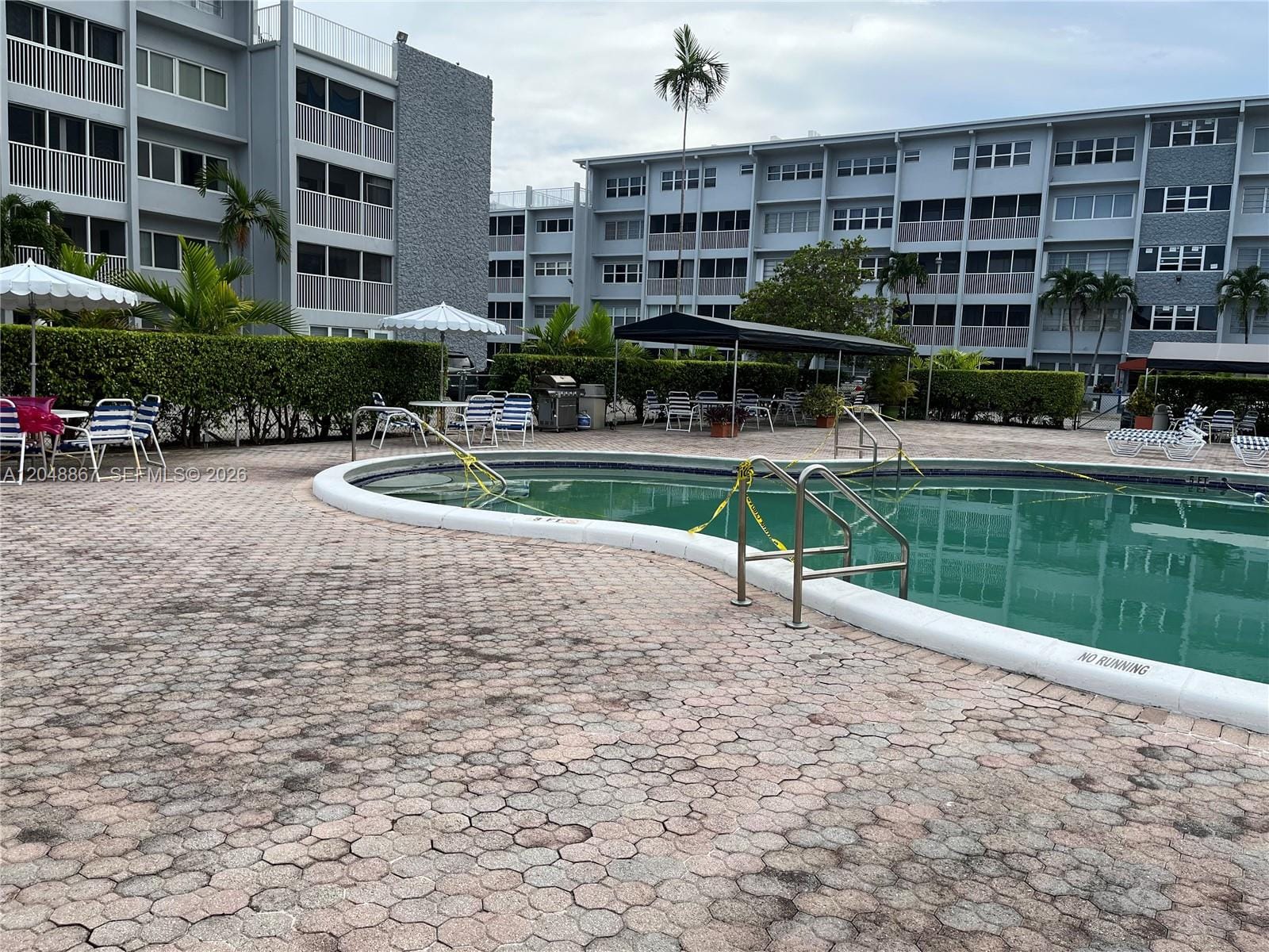 410 SE 2nd Street 408, Hallandale Beach, FL 33009