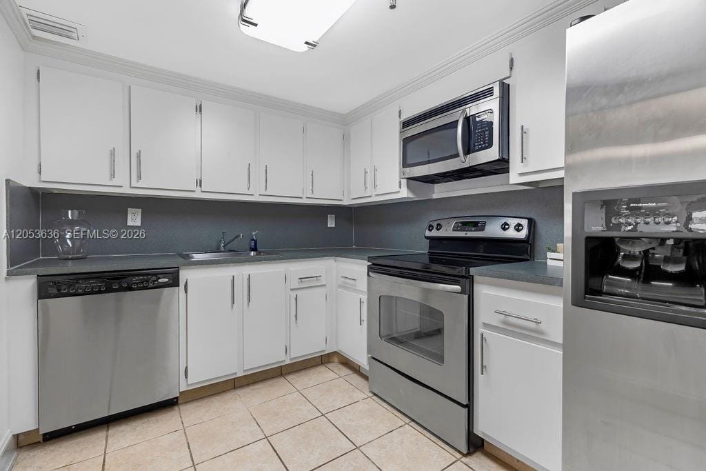 2625 Collins Avenue 702, Miami Beach, FL 33140 photo 10
