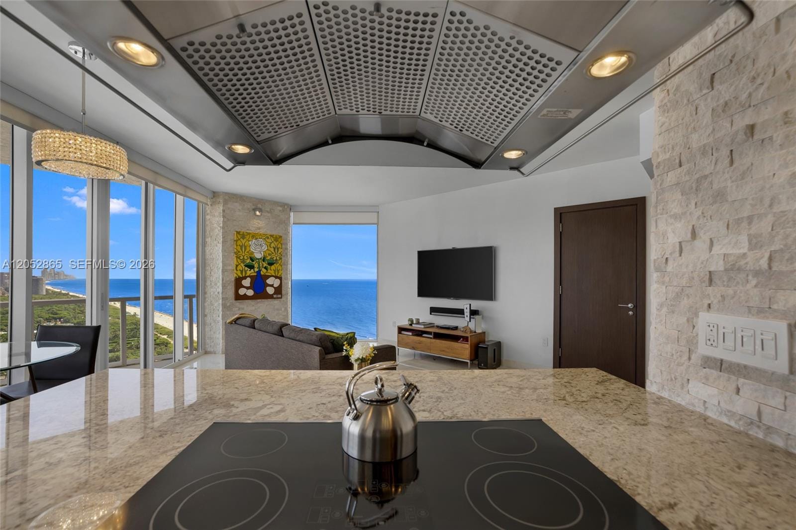 7330 Ocean Terrace 2604 — photo 2