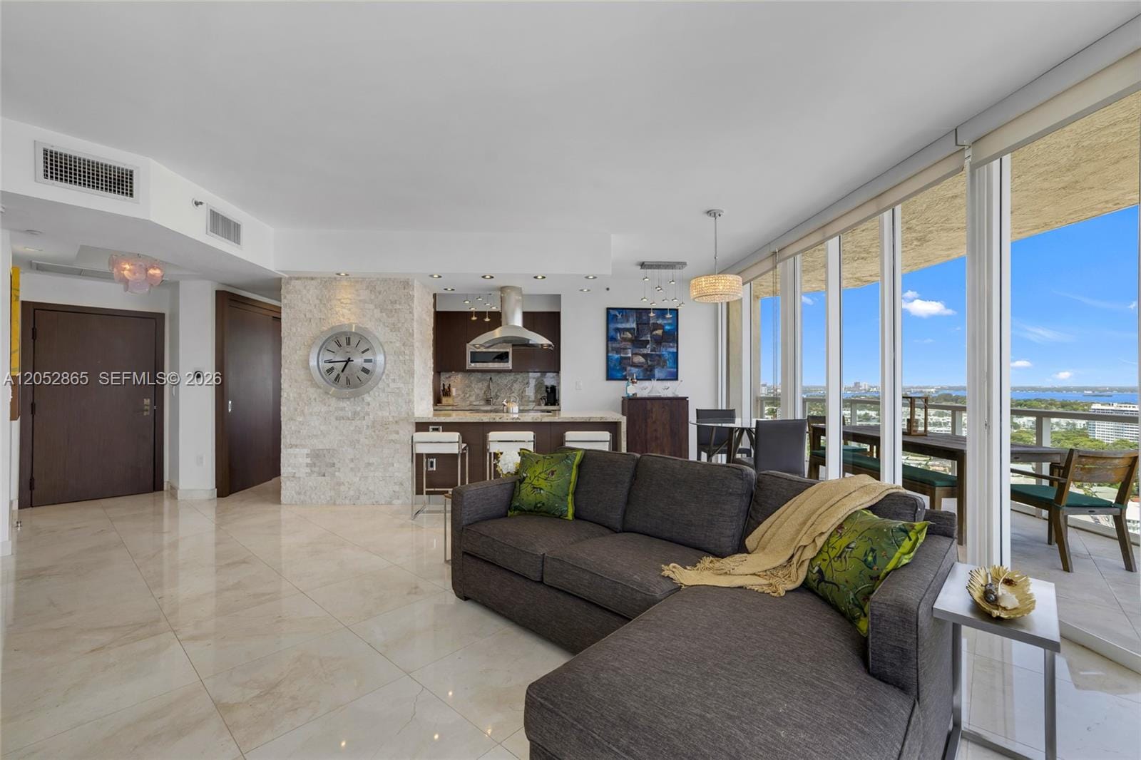 7330 Ocean Terrace 2604 — photo 3