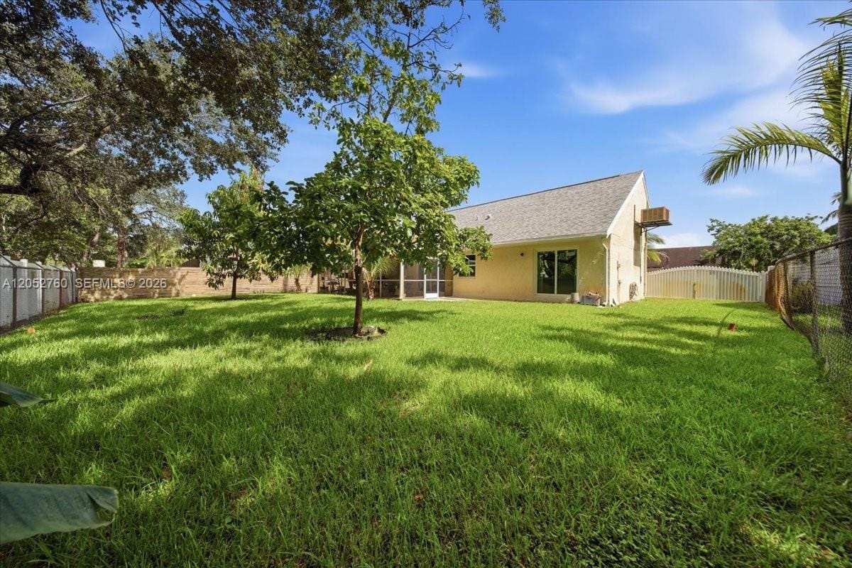 9050 Crescent Drive — photo 11