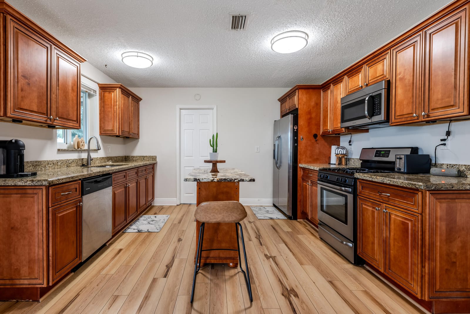 4317 APPLECREST Drive — photo 5