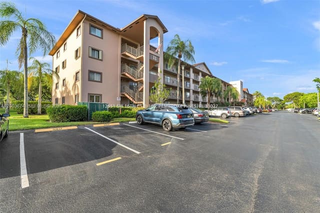 12651 SW 16th Court 105B, Pembroke Pines, FL 33027