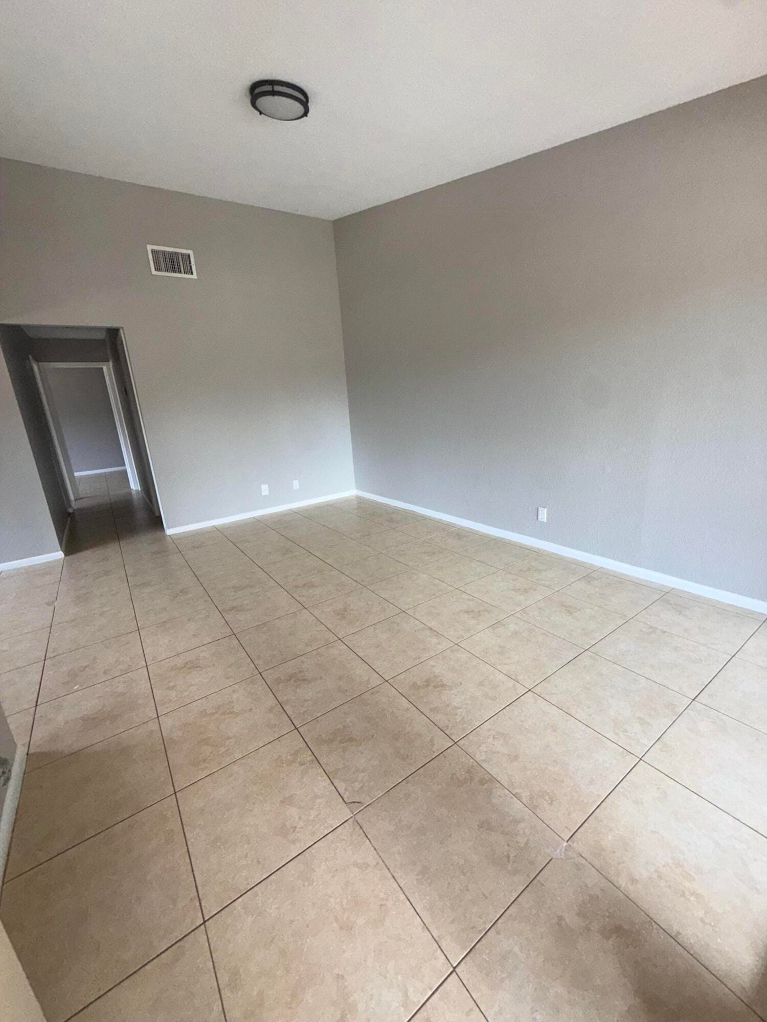 5324 BOSQUE Lane 92 — photo 4