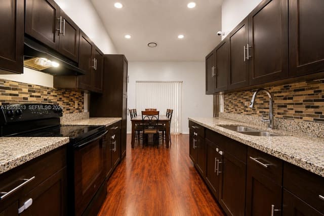 940 NE 212th Terrace 940-01, Sierra Ridge Condo E, Miami, FL