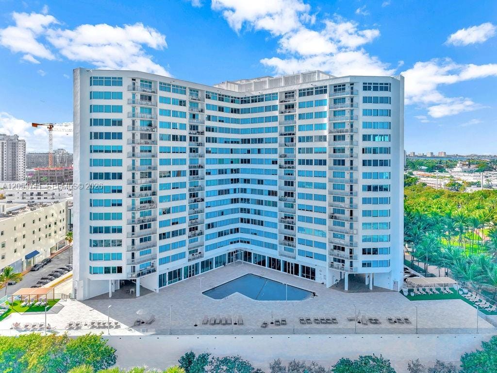 7135 Collins Avenue 435, Miami Beach, FL 33141