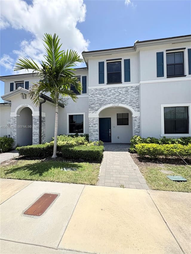 13232 SW 287 Terrace ., Homestead, FL 33033