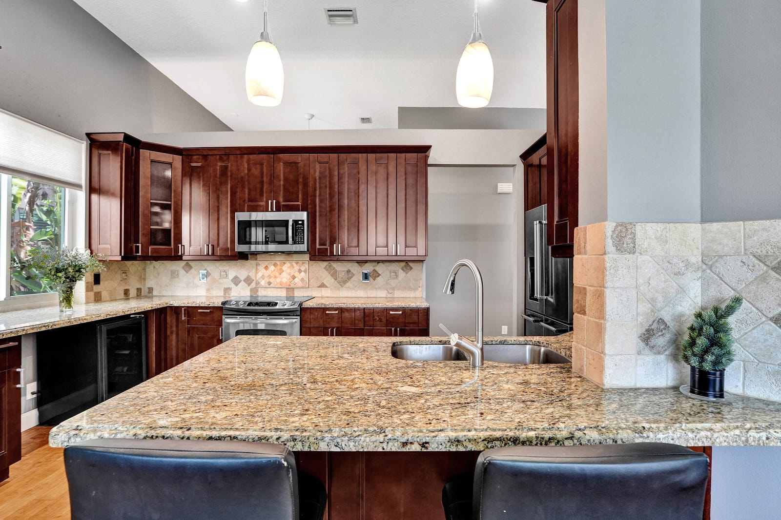 1163 Camellia Circle — photo 10