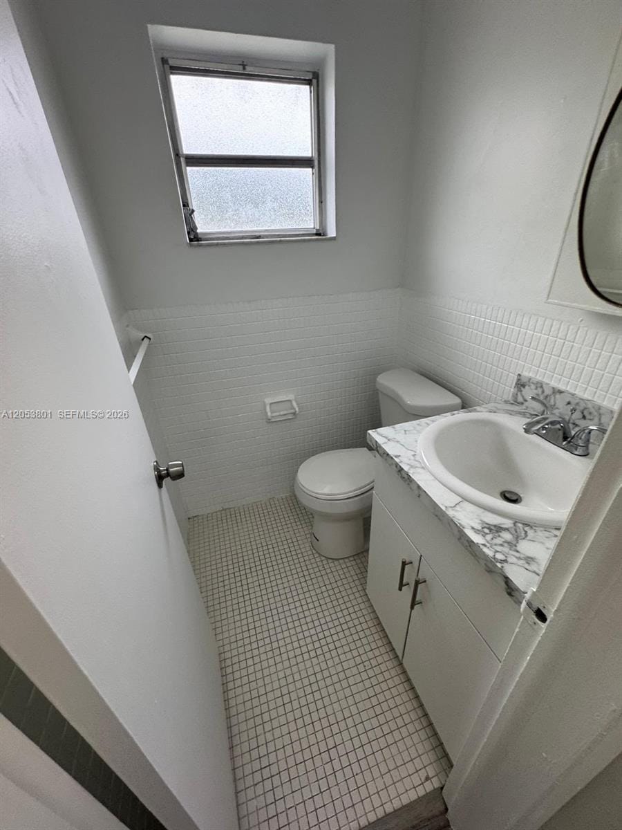 2435 Van Buren Street APT 2B — photo 4