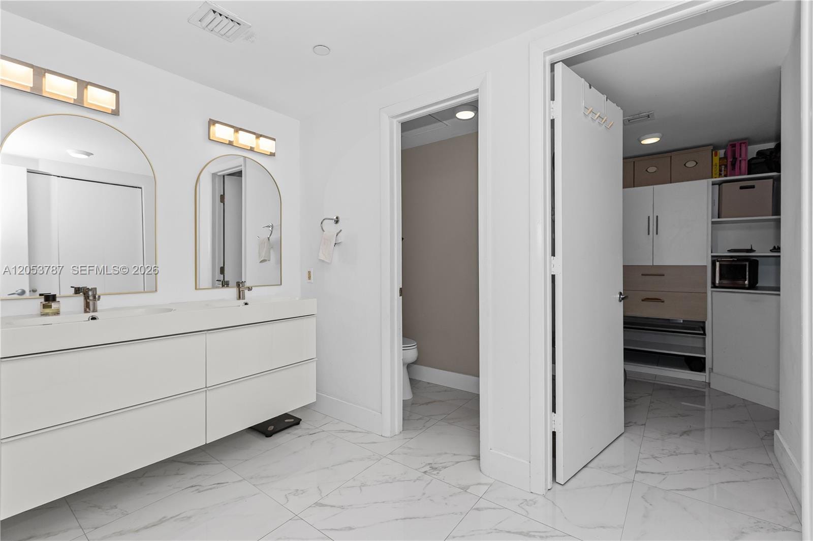 350 S Miami Avenue 2102, Miami, FL 33130 photo 18