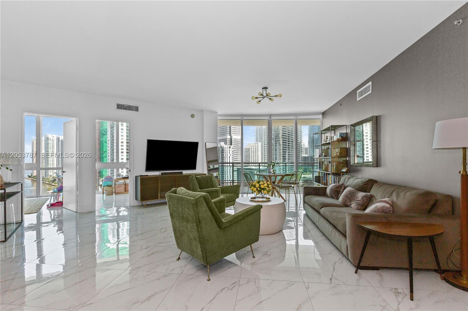350 S Miami Avenue 2102 — photo 5