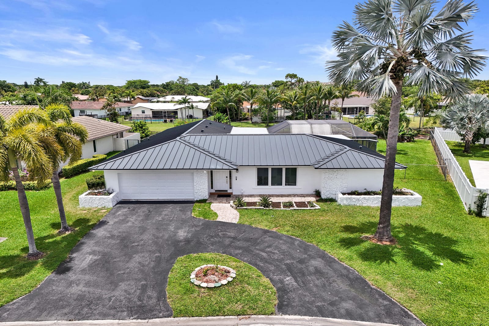 1852 NW 82ND Avenue, Coral Springs, FL 33071